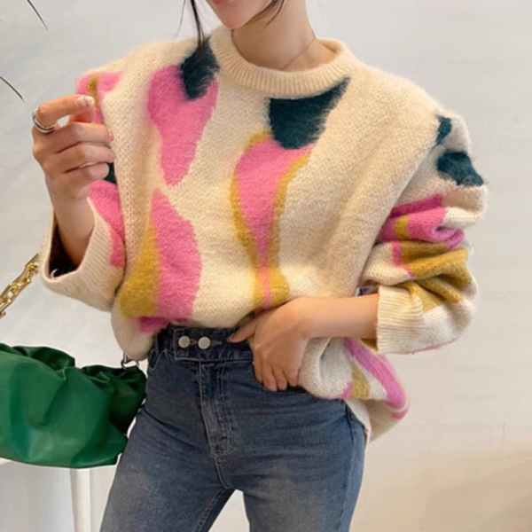 Knitted pullover