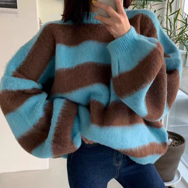 Knitted pullover