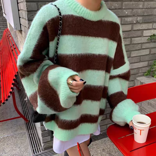 Knitted pullover