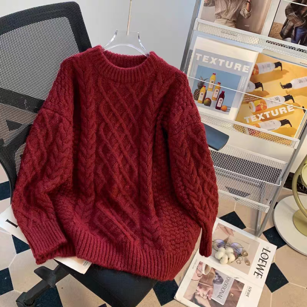 Knitted pullover