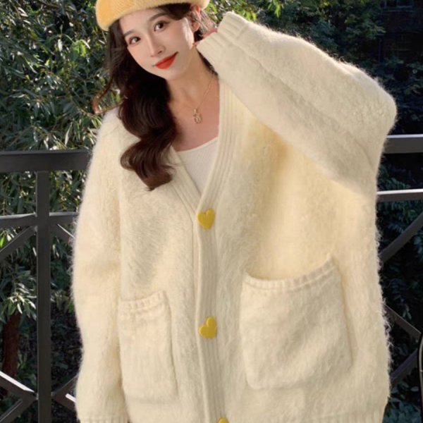 Knitted cardigan pullover